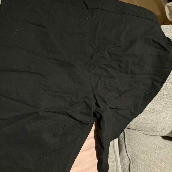 Women Plus size pull on shorts - Picture 2 of 4